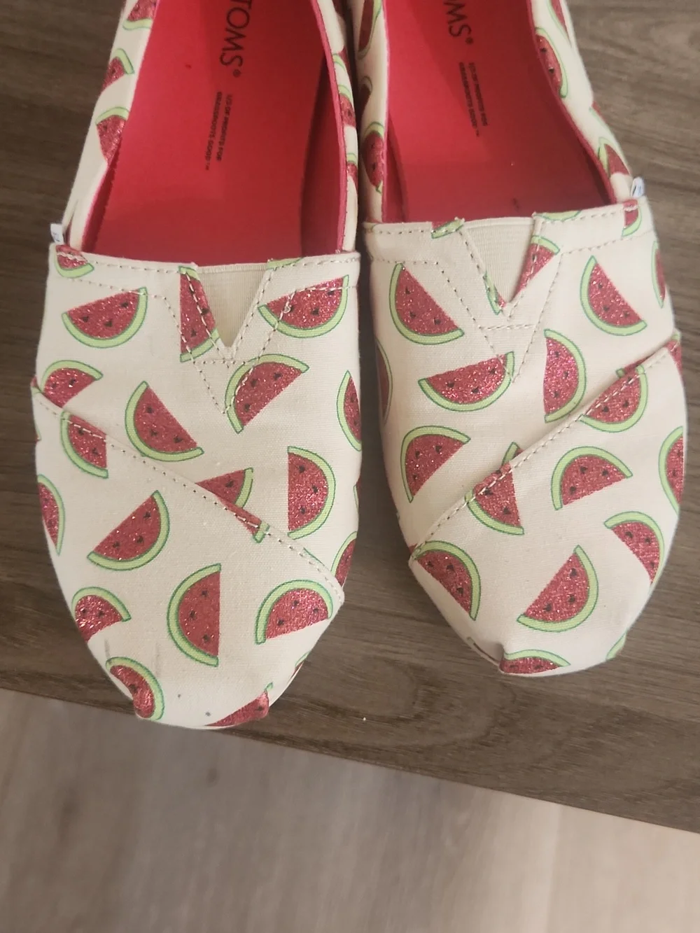 TOMS Watermelon Print Canvas Slip-Ons Size 8 - Picture 5 of 5